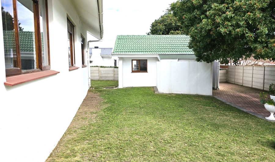 4 Bedroom Property for Sale in Bayview Western Cape